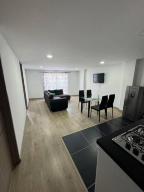 Céntrico y amplio Apartamento salitre